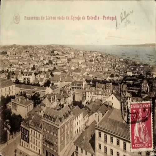Ak Lisboa Lissabon Portugal, Panorama von  Blick von der Kirche Estrella, Meer im Hintergrund