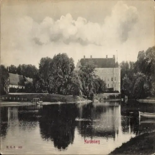 Ak Hardenberg Overijssel Niederlande,  Wasseransicht, große Gebäude, Bäume