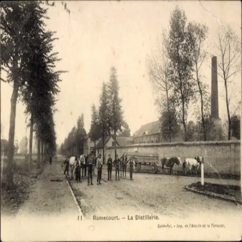 Ak Outre Saint Erme Outre et Ramecourt Aisne,  Distillerie, Pferde, Menschen, Baumallee