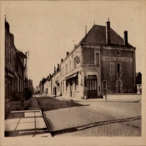 Ak Digoin Saône et Loire, Route de Gueugnon, Hôtel de la Gare