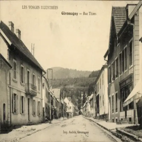 Ak Giromagny Schermenei Territoire de Belfort, Straße Rue Thiers, Häuser, Landschaft im Hintergru