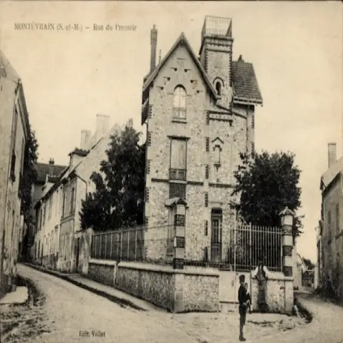 Ak Montévrain Seine et Marne, Vorderansicht eines Hauses, Straße, Person, Bäume, Edit. Vallet