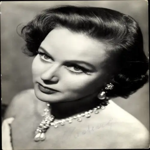 Foto Ak Schauspielerin Nadja Gray in Das süsse Leben, Portrait, Schmuck, Autogramm
