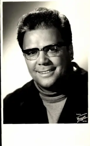 Ak Sänger Walter Berry, Portrait