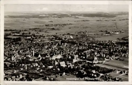 Ak Memmingen in Schwaben, Luftaufnahme von  weite Landschaft,  Gebäude