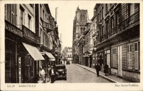 Ak Abbeville Somme, Rue Saint Vulfran