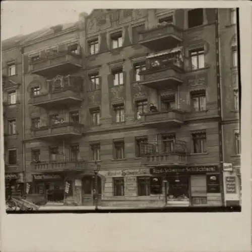Foto Ak Berlin Prenzlauer Berg, Stolpische Str. 41, Bäckerei, Rind-Schweine-Schlächterei, Anwohner