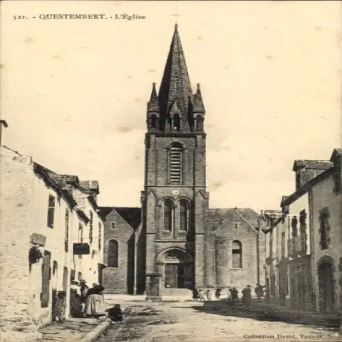 Ak Questembert Morbihan, Kirche, s Gebäude, Stadtansicht, Einkaufsmöglichkeiten