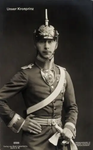 Ak Kronprinz Wilhelm von Preußen, Portrait in Uniform, Pickelhaube