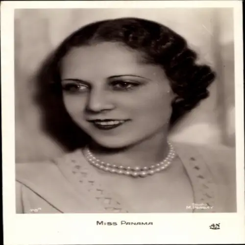 Ak Portrait von Miss Panama, Locken, Perlenkette