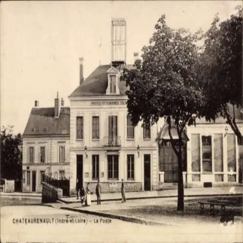 CPA Chateaurenault Indre-et-Loire, L á Poste