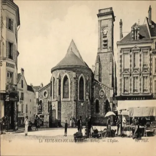 Ak La Ferté Milon Aisne, Eglise im Stadtzentrum, Marktstände,  Architektur
