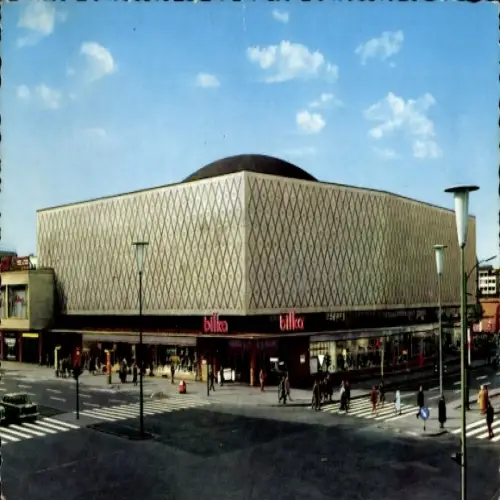 Ak Berlin Charlottenburg, Bahnhof Zoo, Kaufhaus bilka, moderne Architektur, Menschen auf der Stra