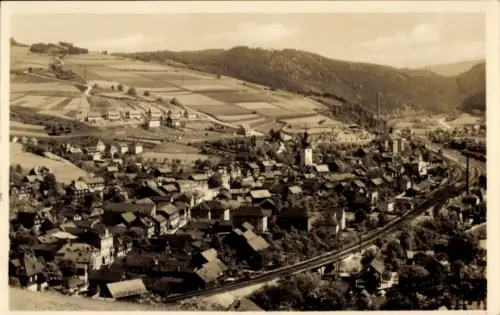 Ak Probstzella in Thüringen, Landschaftsansicht, Häuser, Bahngleise, Hügel, Felder
