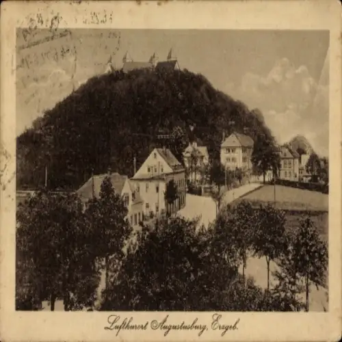 Ak Augustusburg im Erzgebirge, Luftkurort  hügelige Landschaft,  Gebäude