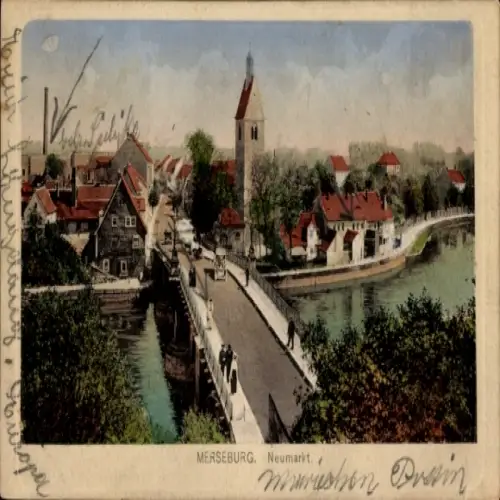 Ak Merseburg an der Saale, Brücke, Neumarkt, Altstadt, Häuser, Fluss, Bäume