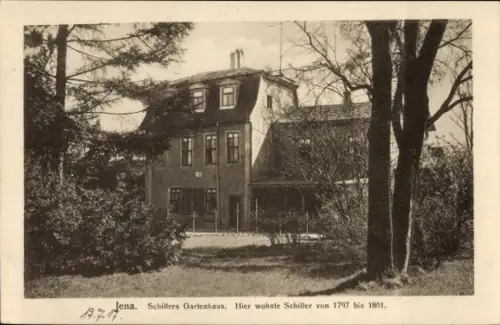 Ak Jena in Thüringen, Schillers Gartenhaus,  Historisches Gebäude, Schriftzug über Schiller