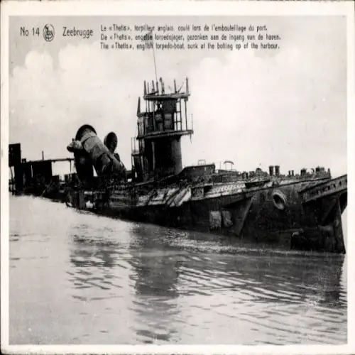 Ak Zeebrugge Westflandern, Britisches Kriegsschiff, Wrack