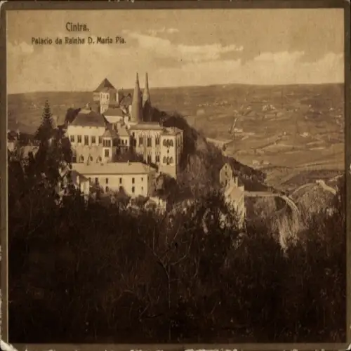 Ak Sintra Cintra Portugal, Palacio da Rainha D. Maria Pia, hügelige Landschaft, s Gebäude, sepia 