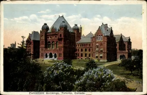 Ak Toronto Ontario Kanada, Parlament Gebäude,  rote Backsteingebäude, Gartenlandschaft