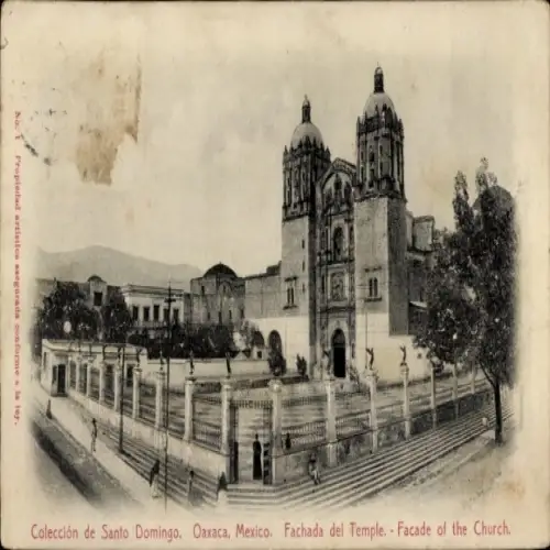 Ak Oaxaca Mexiko, Fassade der Kirche Santo Domingo,  Gartenanlage,  Architektur