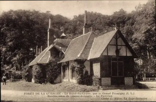 Ak Le Grand Pressigny Lerne Indre-et-Loire, Foret de la Guerche, le Rond-du-Chene, Pavillon