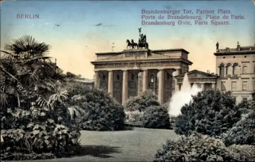 Ak Berlin Mitte,  Brandenburger Tor, Pariser Platz
