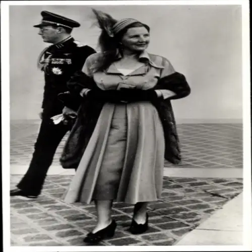 Ak Juliana der Niederlande, Prinz Bernhard der Niederlande, Juli 1950
