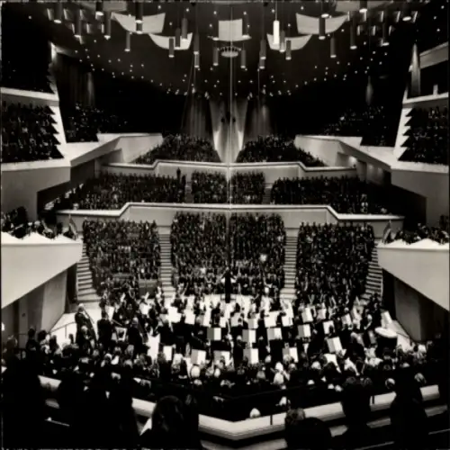 Ak Berlin Tiergarten, Konzertsaal der Philharmonie, Aufführung, Zuschauer