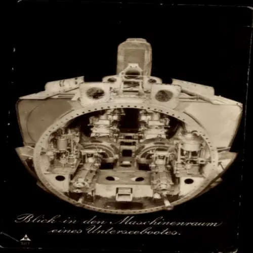 Ak Maschinenraum eines Unterseebootes, Deutsches Kriegsschiff