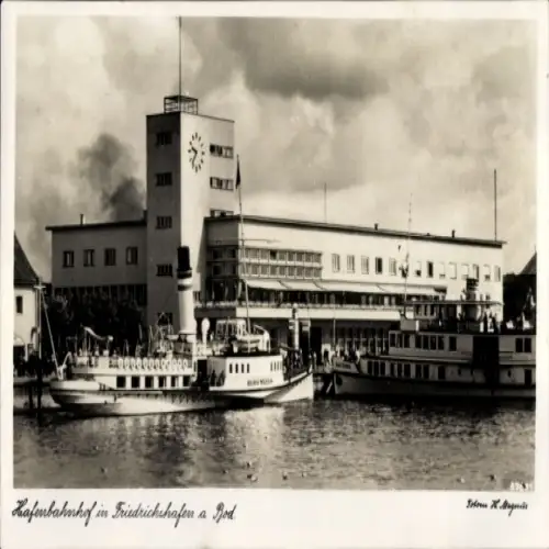 Ak Friedrichshafen am Bodensee, Hafeneinfahrt, Schiffe