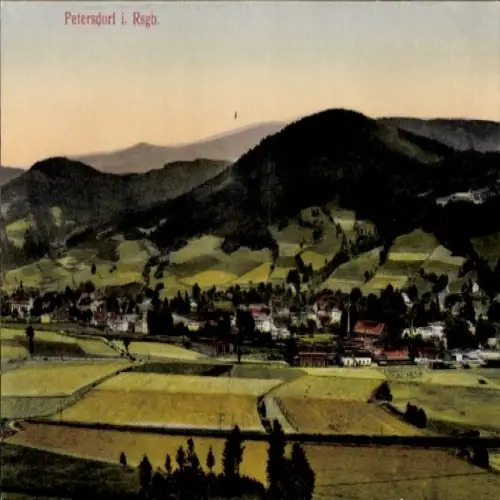 Ak Petersdorf Landsberg im Saalekreis, Landschaftsaufnahme, Hügel, Häuser, Felder, Farbige 