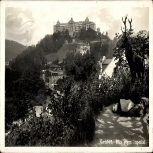 Ak Karlsbad in Baden,  Blick gegen Imperial, Hotel, Statue eines Rehes