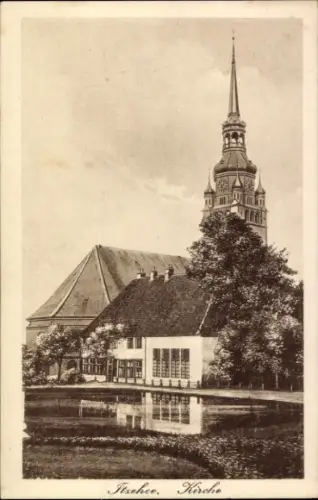 Ak Itzehoe in Holstein, Kirche, hoher Kirchturm, Wasserblick, alte Architektur