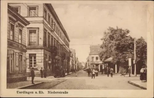 Ak Uerdingen Krefeld am Niederrhein, Straßenansicht,  bebaut, Menschen, Niederstraße