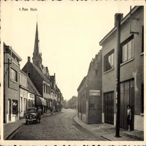 Ak Putte Woensdrecht Nordbrabant, 4. Putte Markt, Straßenansicht, Gebäude, Kirche, Auto, Gleise