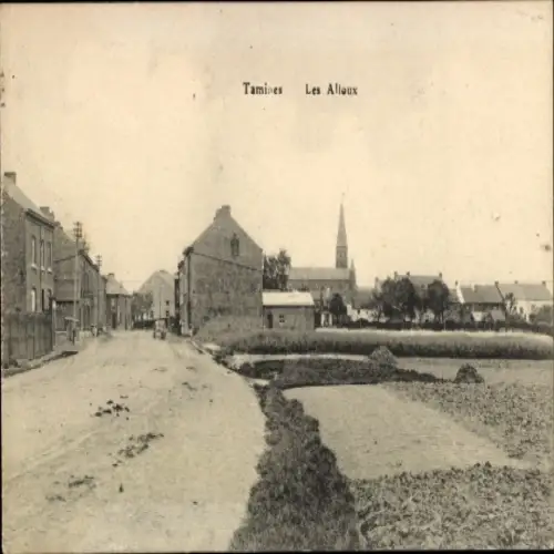 Ak Tamines Sambreville Wallonien Namur, Tamines Les Alloux, Straße, Häuser, Kirche im Hintergrund