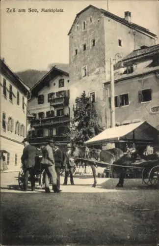 Ak Zell am See in Salzburg,  Marktplatz, Maultierwagen, Menschen