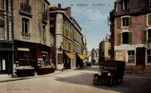 Ak Verdun Meuse, Straße mit Geschäften, Auto, Brasserie, Café, Rue Mazel