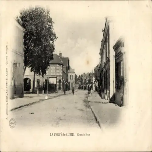 Ak La Ferté Milon Aisne, Straße mit Häusern, Bäume, Menschen, Grande Rue