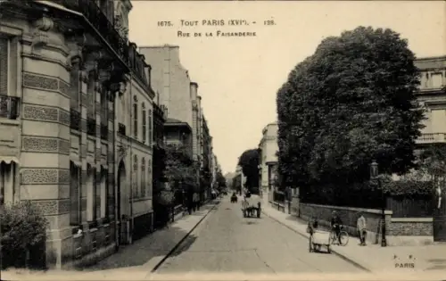 Ak Paris VII, Straße Rue de la Faisanderie, Stadtansicht, Pferdefuhrwerke, Bäume