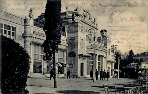 Ak Opatija Abbazia Kroatien, Neuer Kursaal Quarnero, architektonisches Gebäude, Besucher im Freie