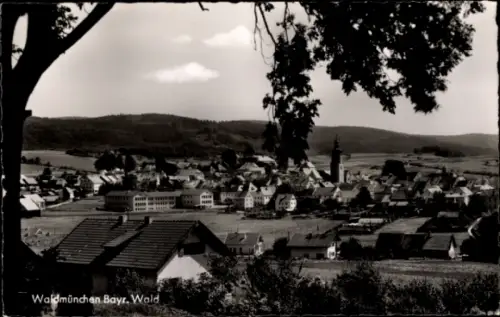Ak Waldmünchen im Oberpfälzer Wald Bayern, Schwarzwald, Panoramaansicht von  bayrisches Dorf, gro