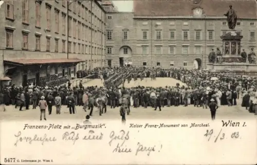 Ak Wien 1 Innere Stadt, Franzens-Platz, Burgmusik, Kaiser Franz-Monument, Menschenmenge