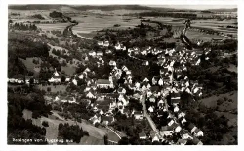 Ak Rexingen Horb am Neckar, Luftaufnahme von  viele Häuser, Landwirtschaft, hügelige Landschaft