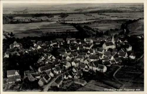 Ak Waldbach Bretzfeld in Württemberg, Luftaufnahme von  Häuseransicht, ländliche Umgebung
