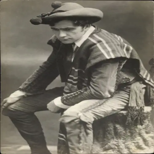 Foto Ak Mann in Tracht, Porträt, Hut