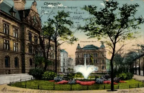 Ak Chemnitz in Sachsen,  Rathaus mit Beckerdenkmal, Dresdener Bank, Park mit Fontäne