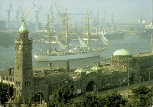 Ak Hamburg Mitte St. Pauli, Landungsbrücken, Dreimast-Vollschiff Libertad