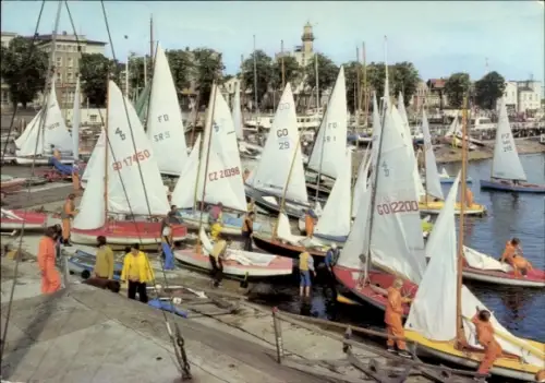 Ak Rostock-Warnemünde, Am Alten Strom